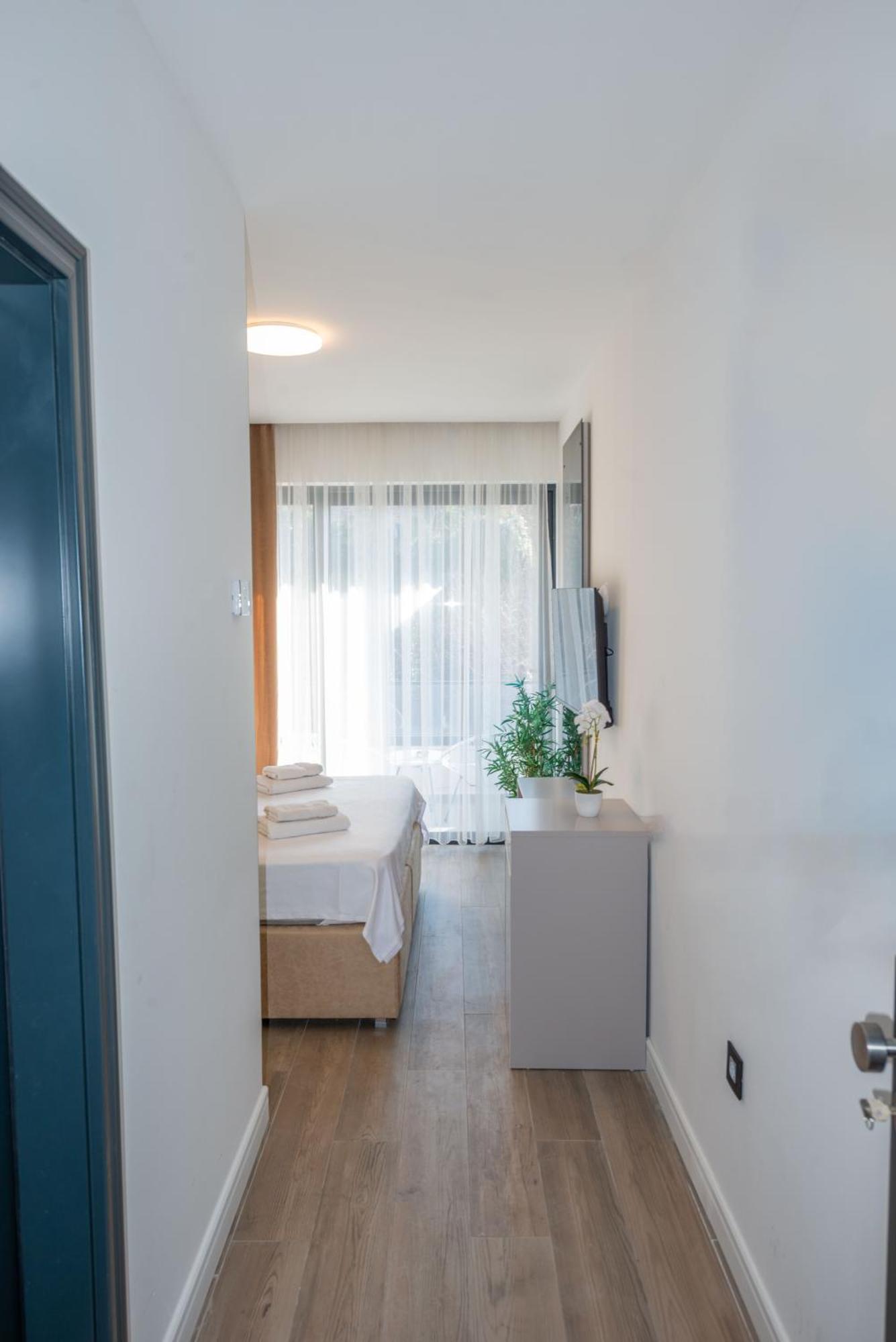 Botanica Boutique Hotel Улцинь Экстерьер фото