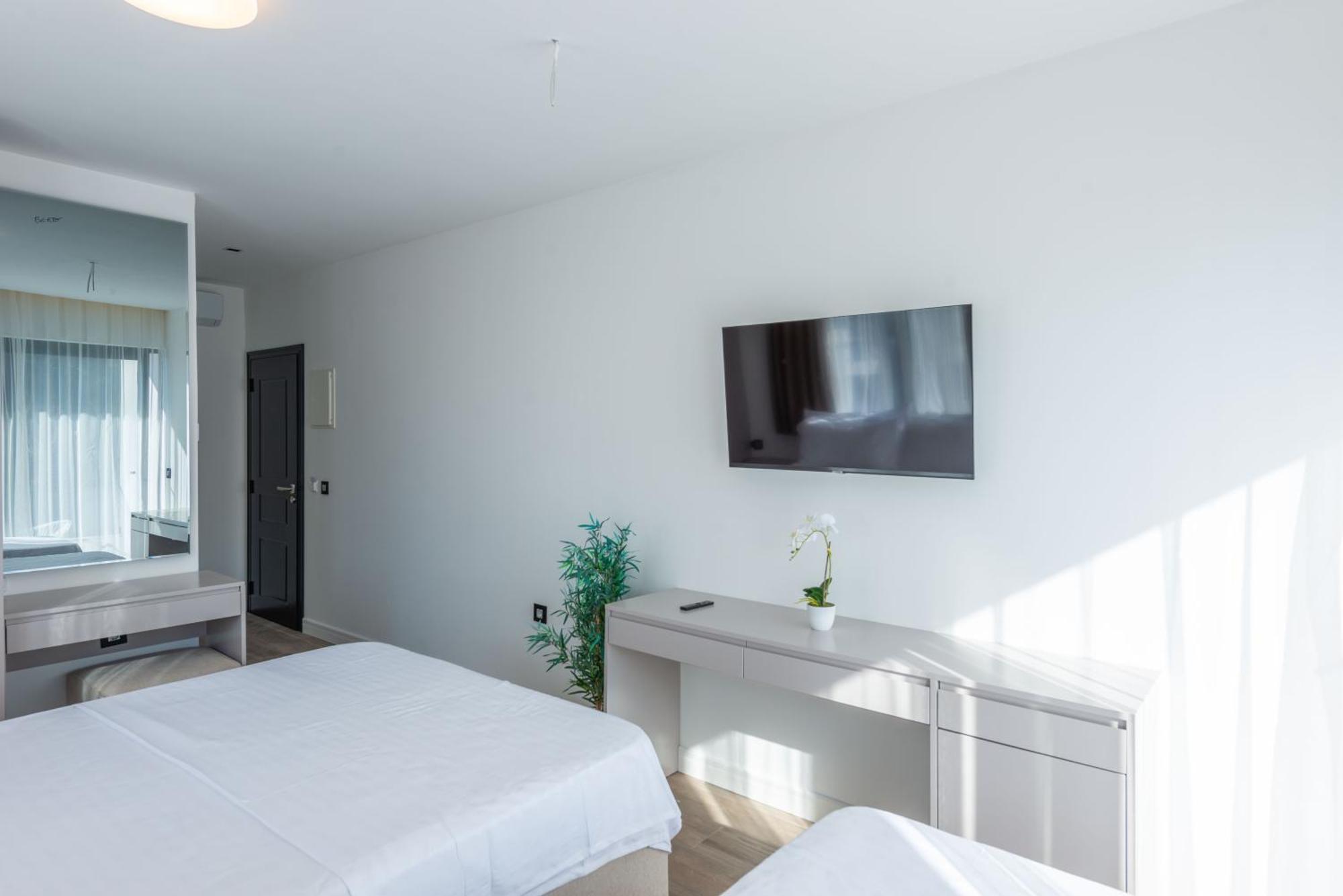 Botanica Boutique Hotel Улцинь Экстерьер фото
