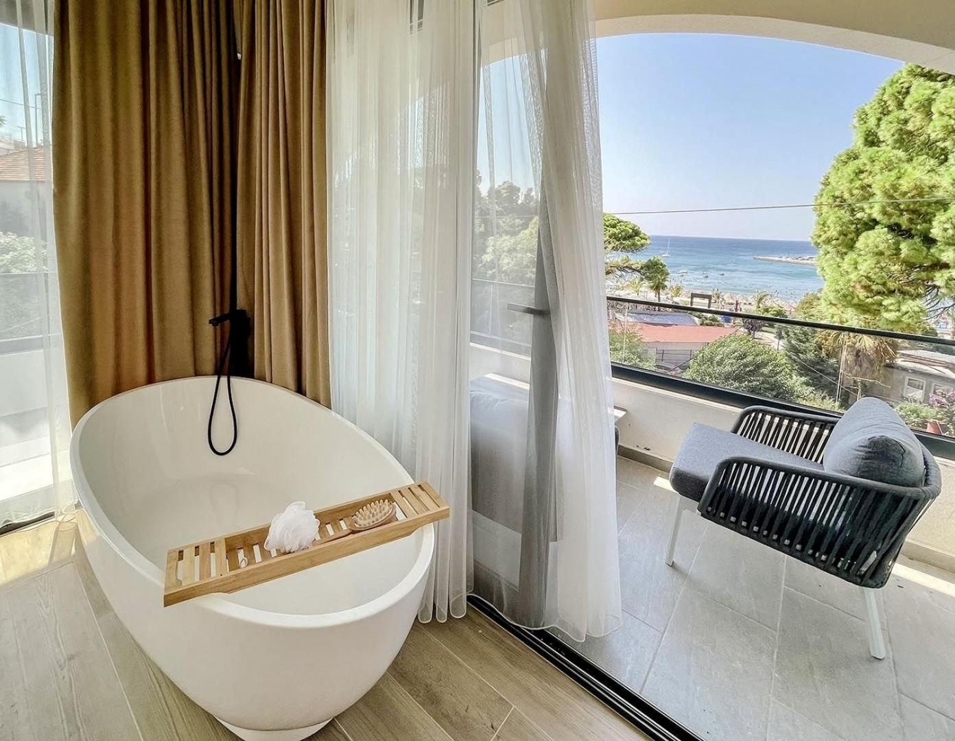Botanica Boutique Hotel Улцинь Экстерьер фото